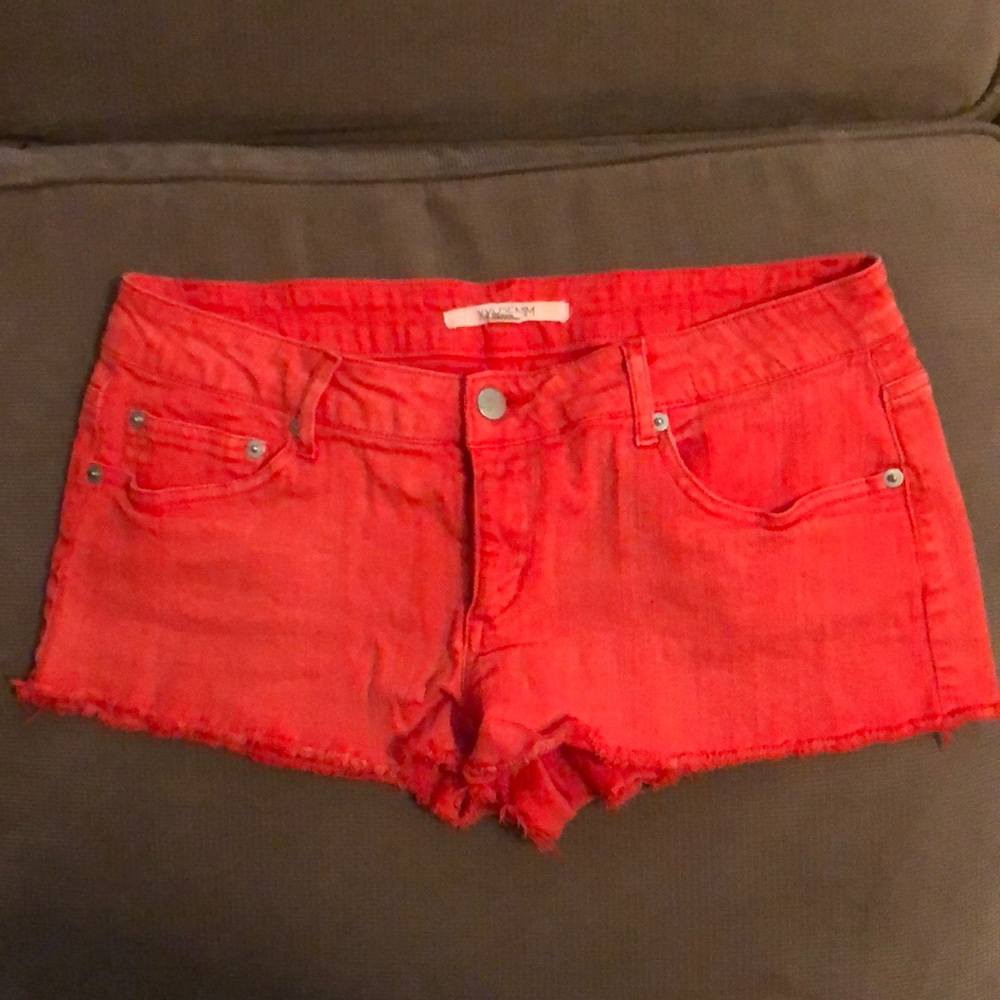 Forever 21 daisy dukes - coral